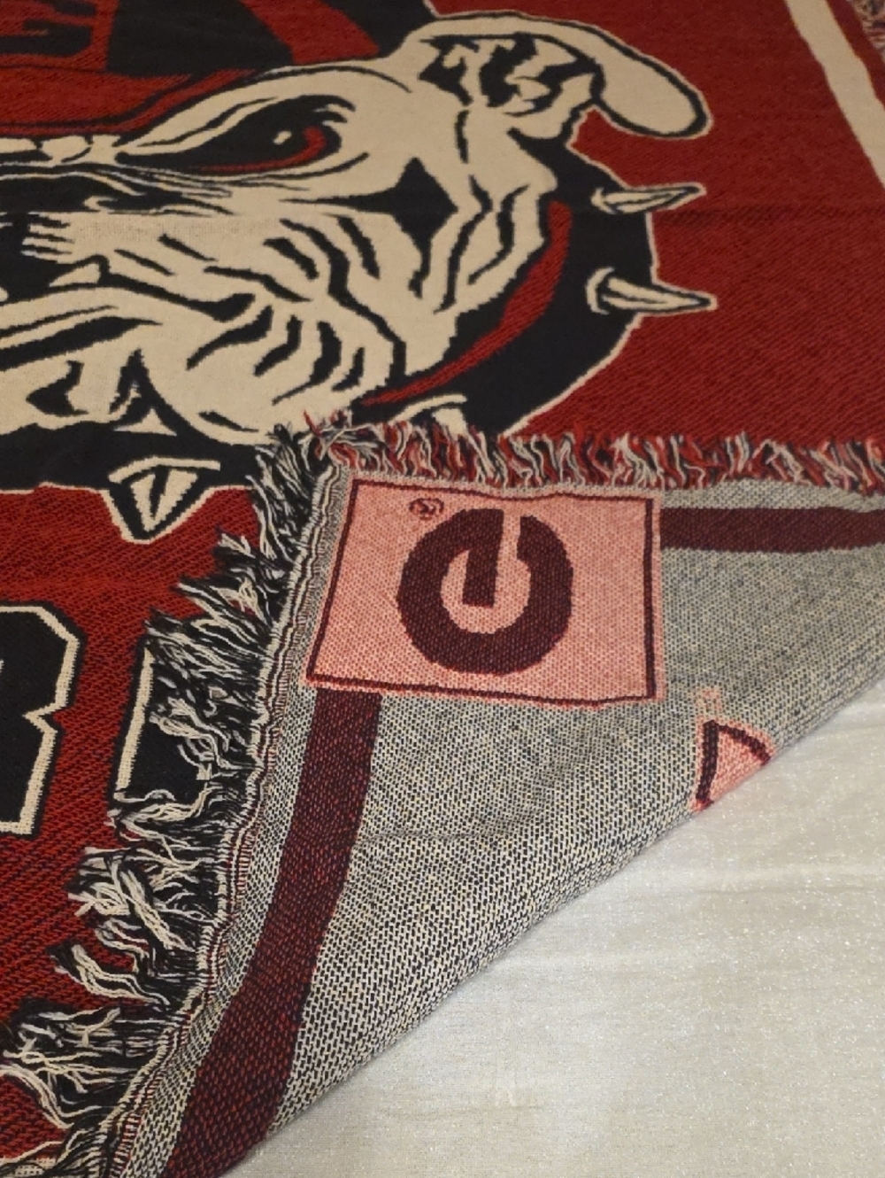 University of Georgia Red Bulldog Throw Blanket 67×50 Inches I Have 2 Of Them - Picture 7 of 10